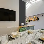 Апартаменты Bluestay 40 - Superb In *