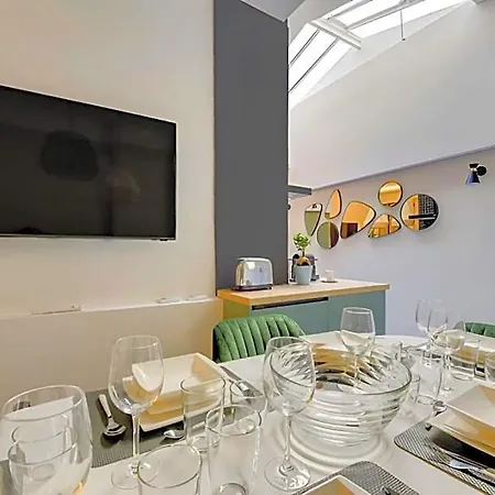 Bluestay 40 - Superb In * Paris