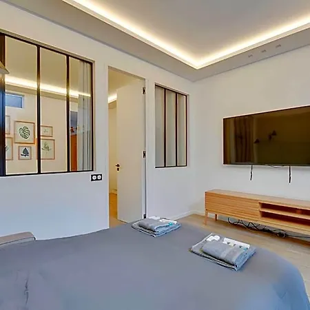 Bluestay 40 - Superb In